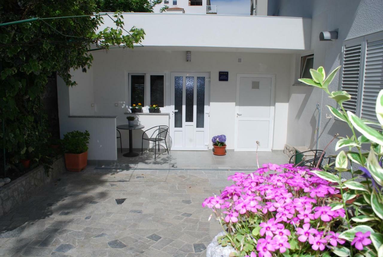 Studio Lea Krk Town Exterior foto
