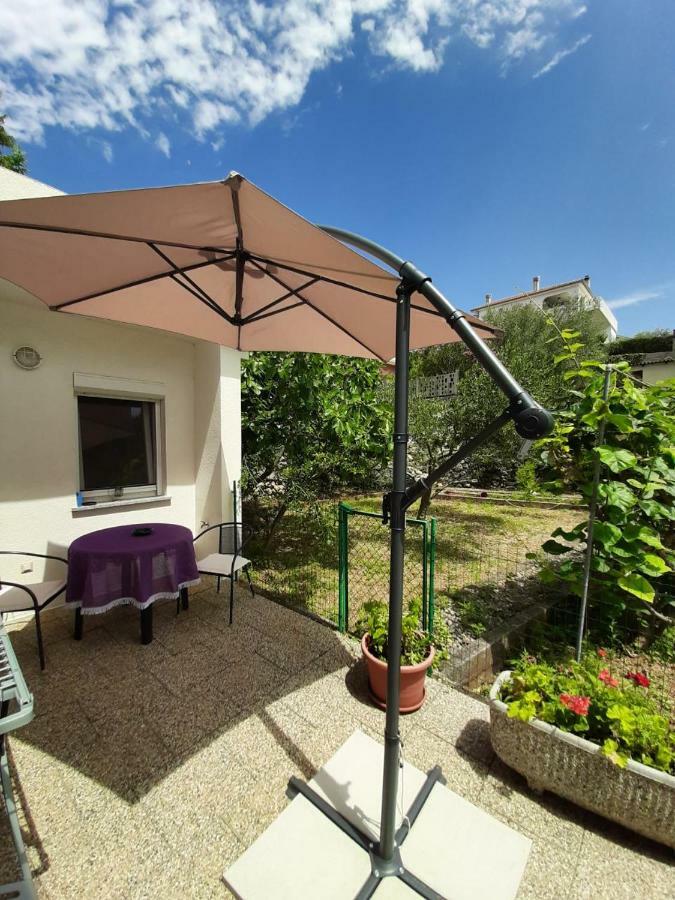 Studio Lea Krk Town Exterior foto